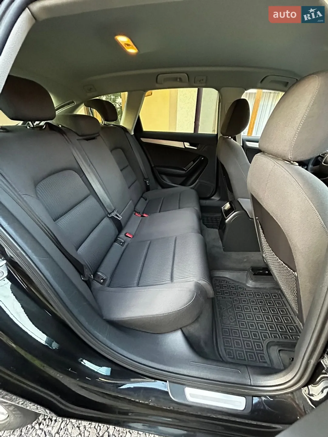 2011 Audi A4 - мініатюра 19