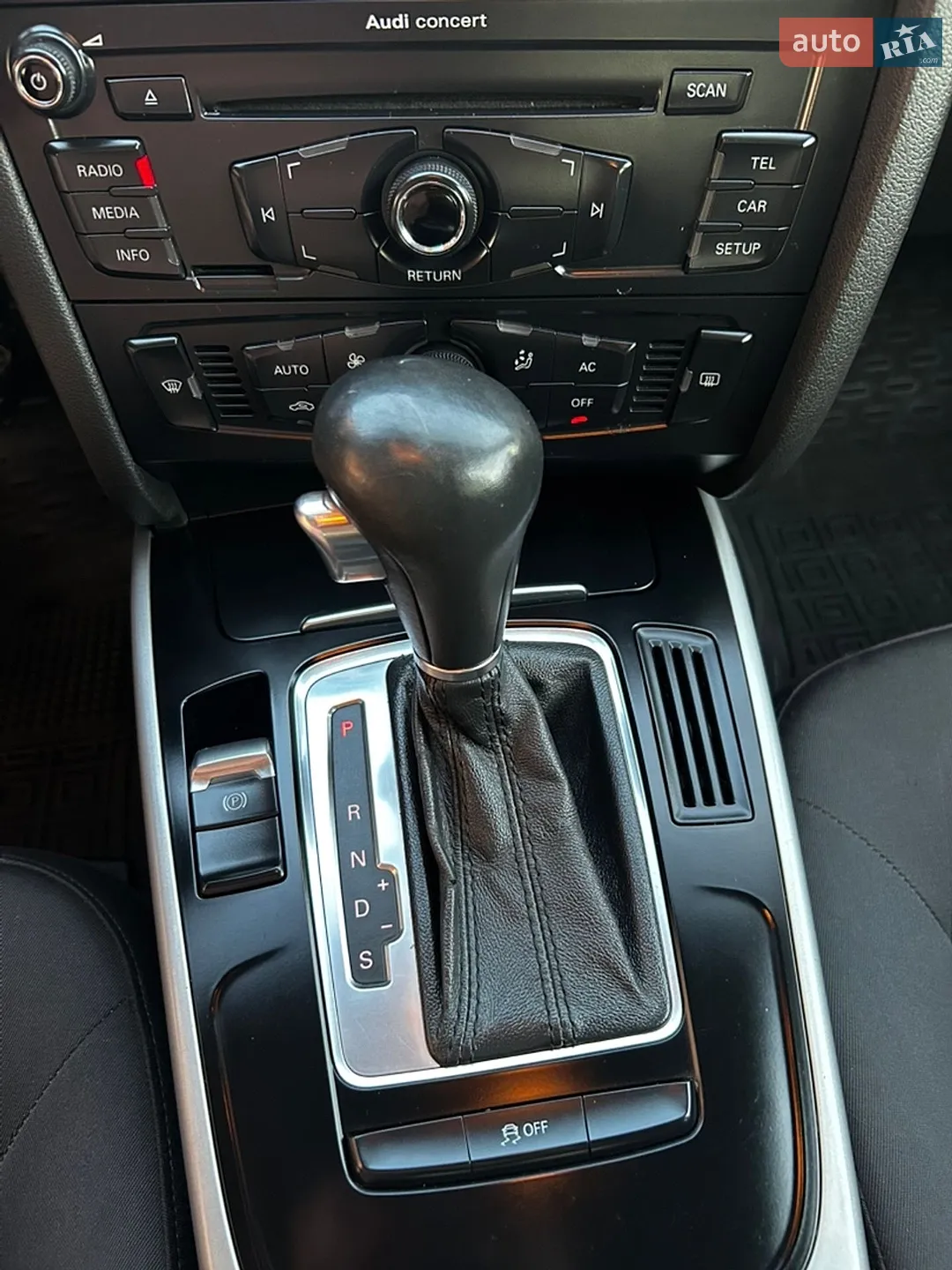 2011 Audi A4 - мініатюра 24