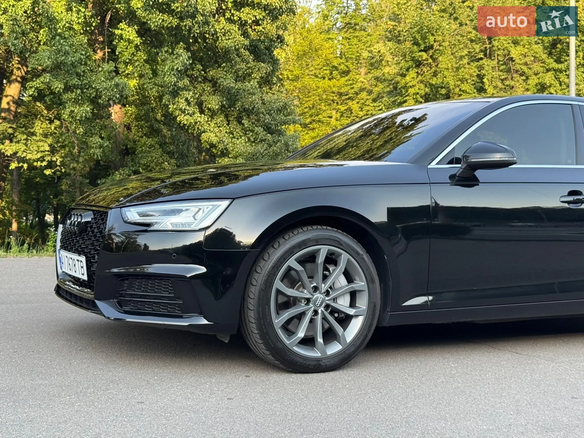 Audi A4 2016 VIN WAUBNAF47HN005962 фото оголошення 3 з 5