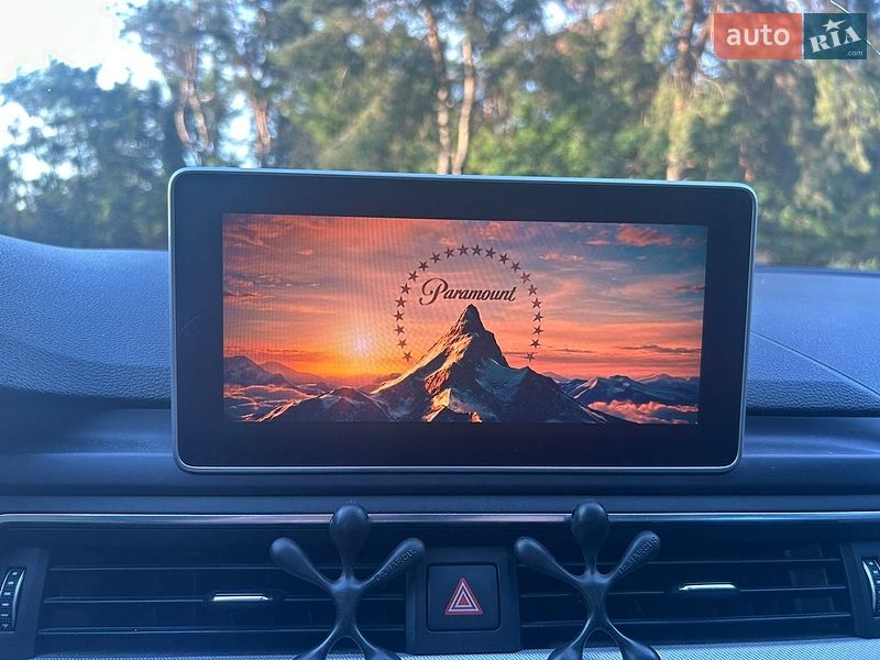 Седан Audi A4 2015 в Кам'янському