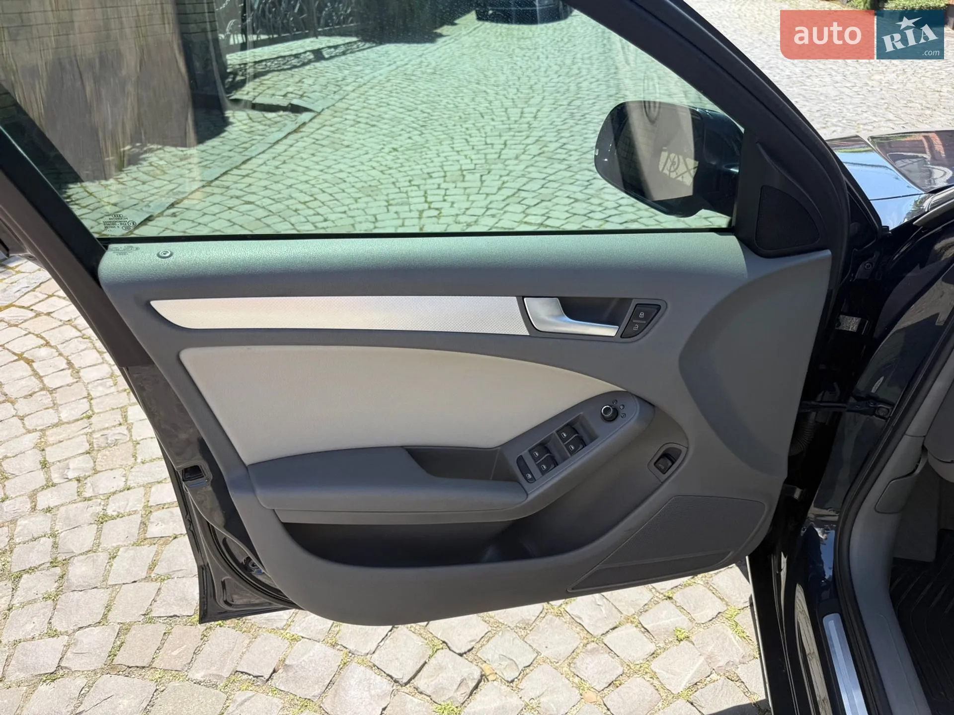 2011 Audi A4 - мініатюра 10