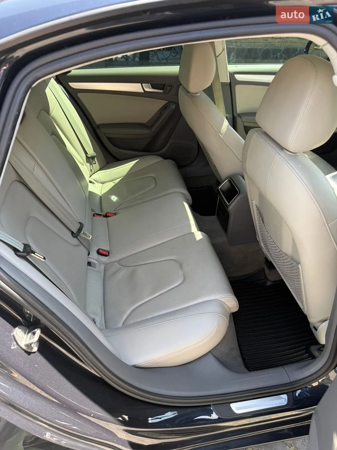 2011 Audi A4 - мініатюра 15