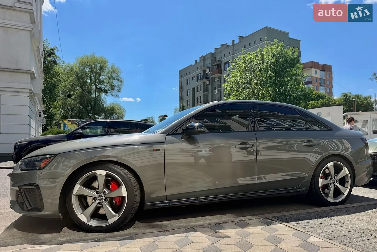 Audi A4 2023 photo 2