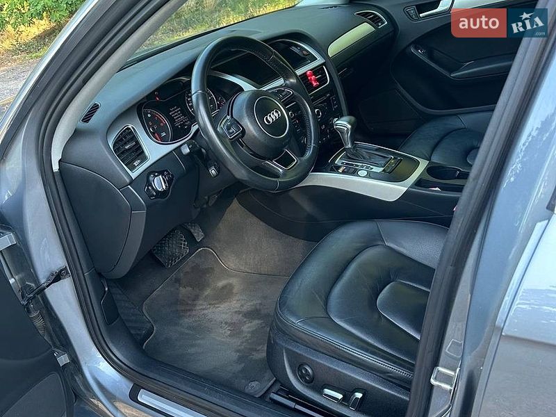 Седан Audi A4 2015 в Черкасах
