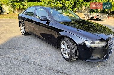 Седан Audi A4 2013 в Киеве