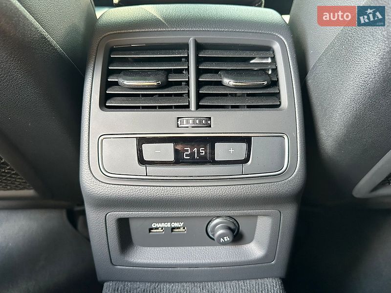 Седан Audi A4 2024 в Киеве