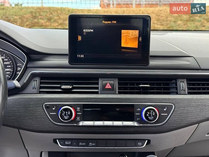 Седан Audi A4 2015 в Києві