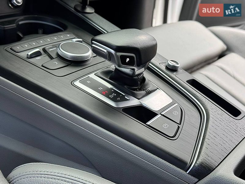 Седан Audi A4 2015 в Києві