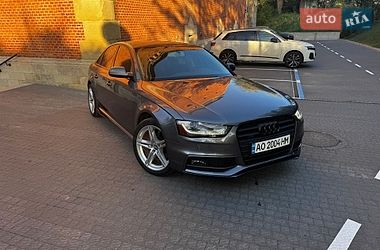 Седан Audi A4 2014 в Львове