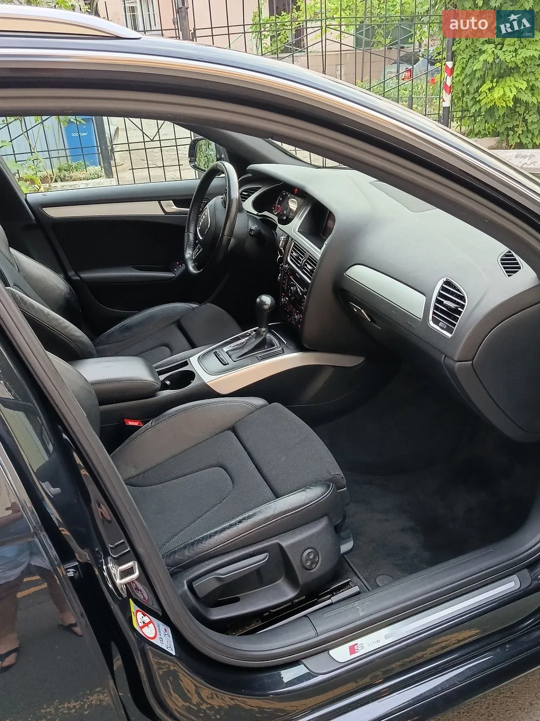 2011 Audi A4 - мініатюра 9
