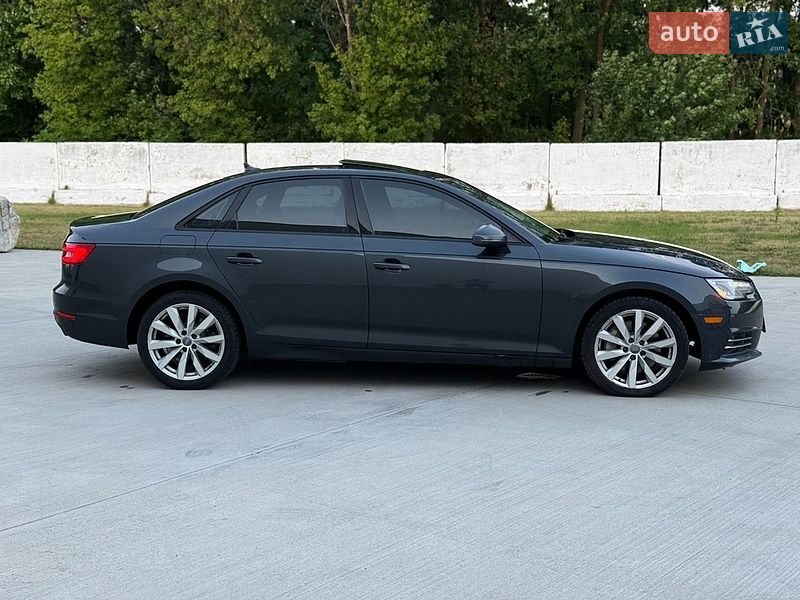 Седан Audi A4 2017 в Луцьку