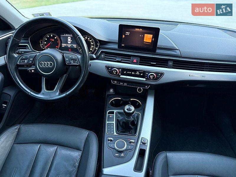 Седан Audi A4 2017 в Луцьку