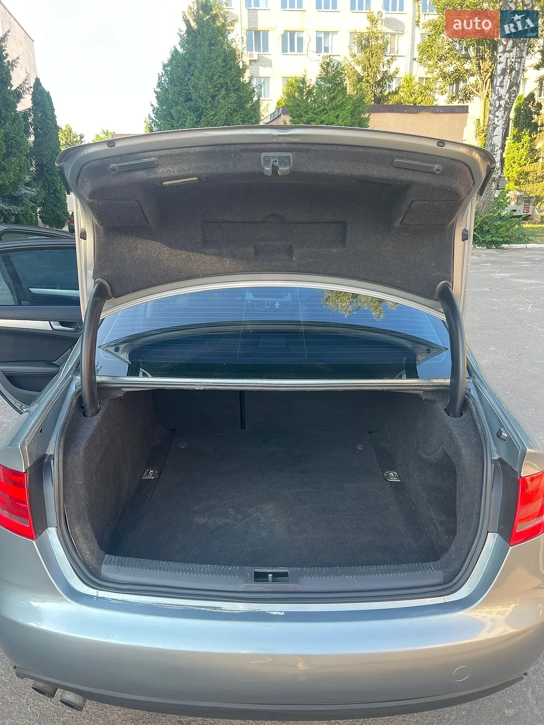 2010 Audi A4 - мініатюра 18