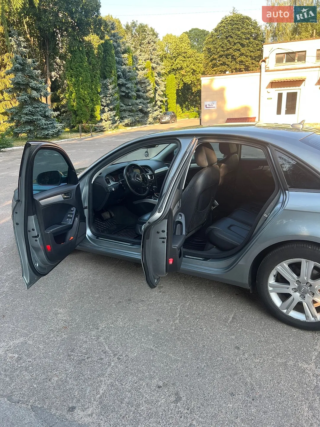 2010 Audi A4 - мініатюра 19