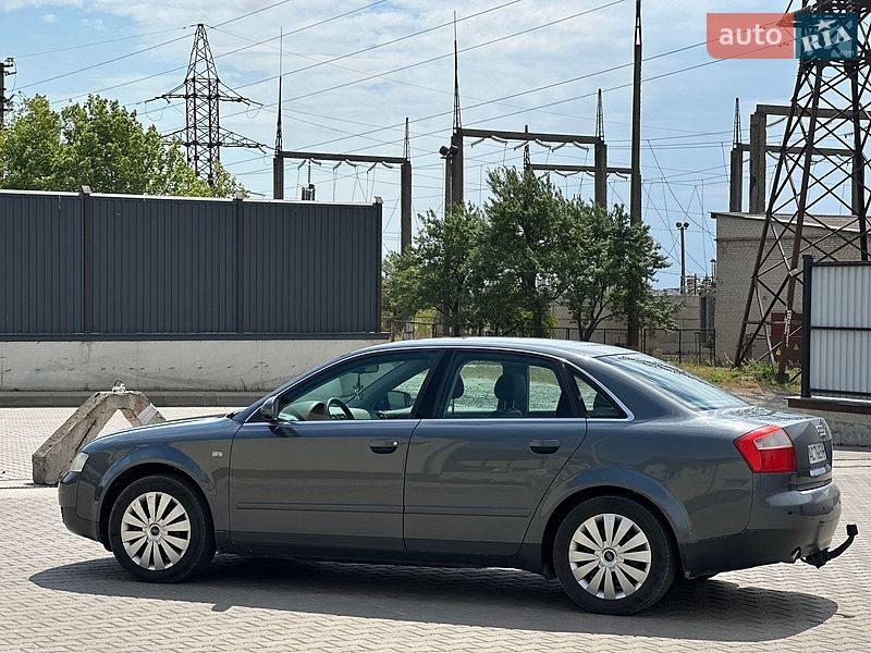 Седан Audi A4 2000 в Луцьку