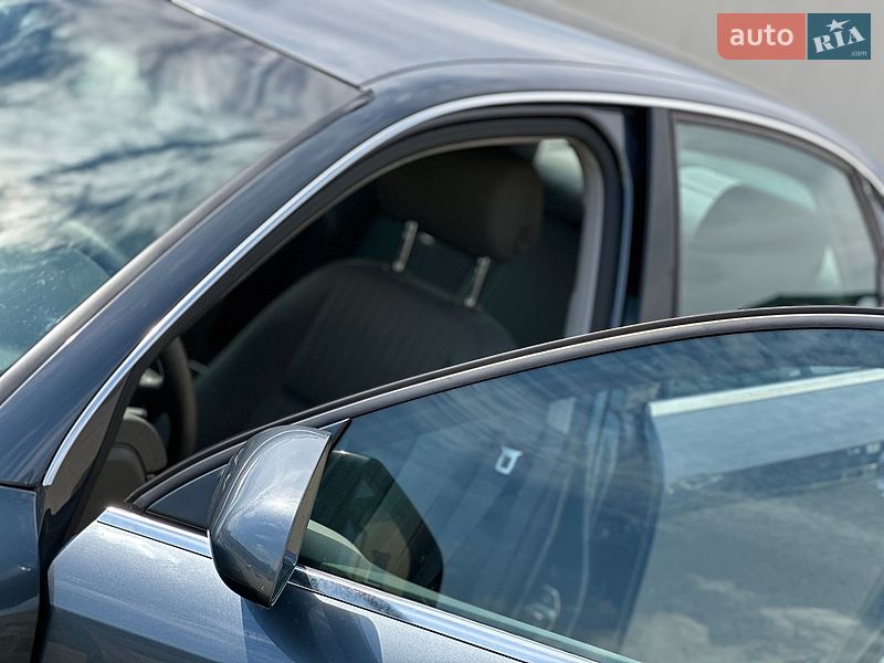 Седан Audi A4 2000 в Луцьку
