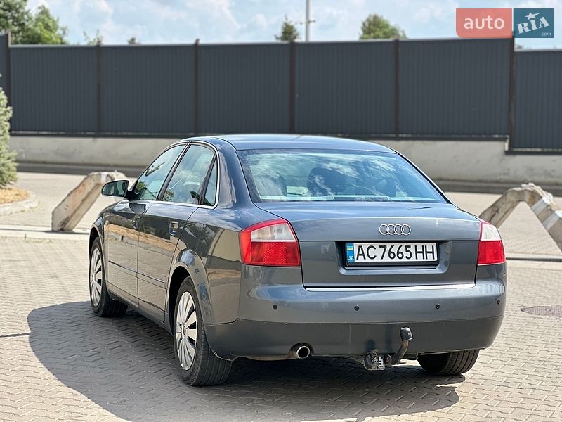 Седан Audi A4 2000 в Луцьку