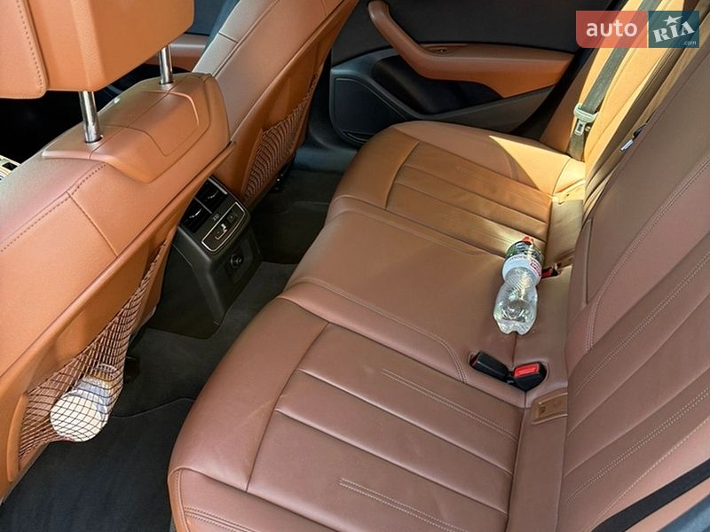 Седан Audi A4 2021 в Киеве
