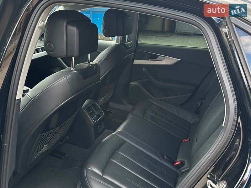 Седан Audi A4 2018 в Києві