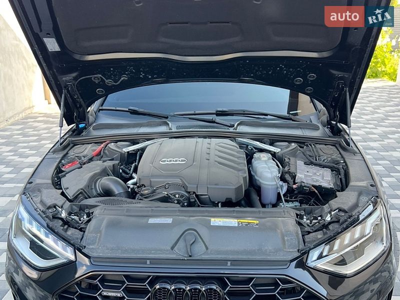 Седан Audi A4 2023 в Дніпрі