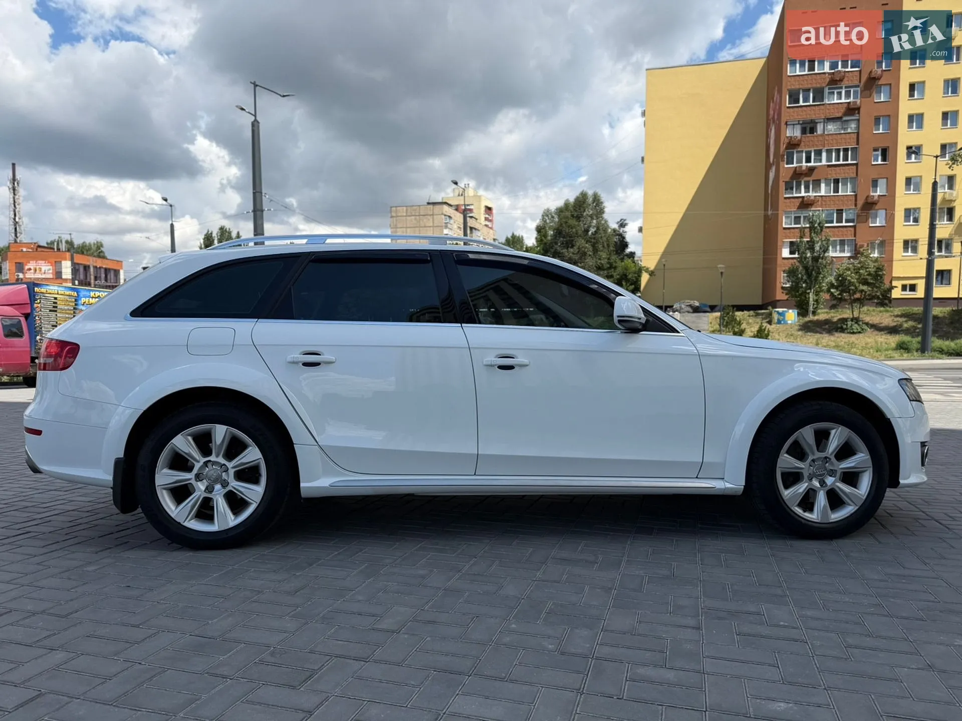 Audi A4 2010 VIN WAUZZZ8K4AA111554 фото оголошення 8 з 37