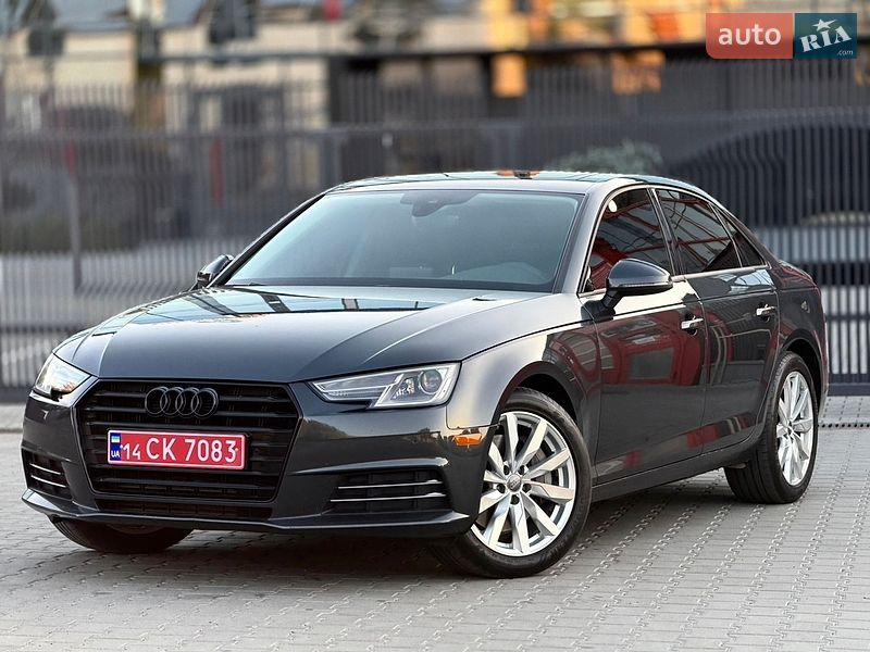 Седан Audi A4 2017 в Львове