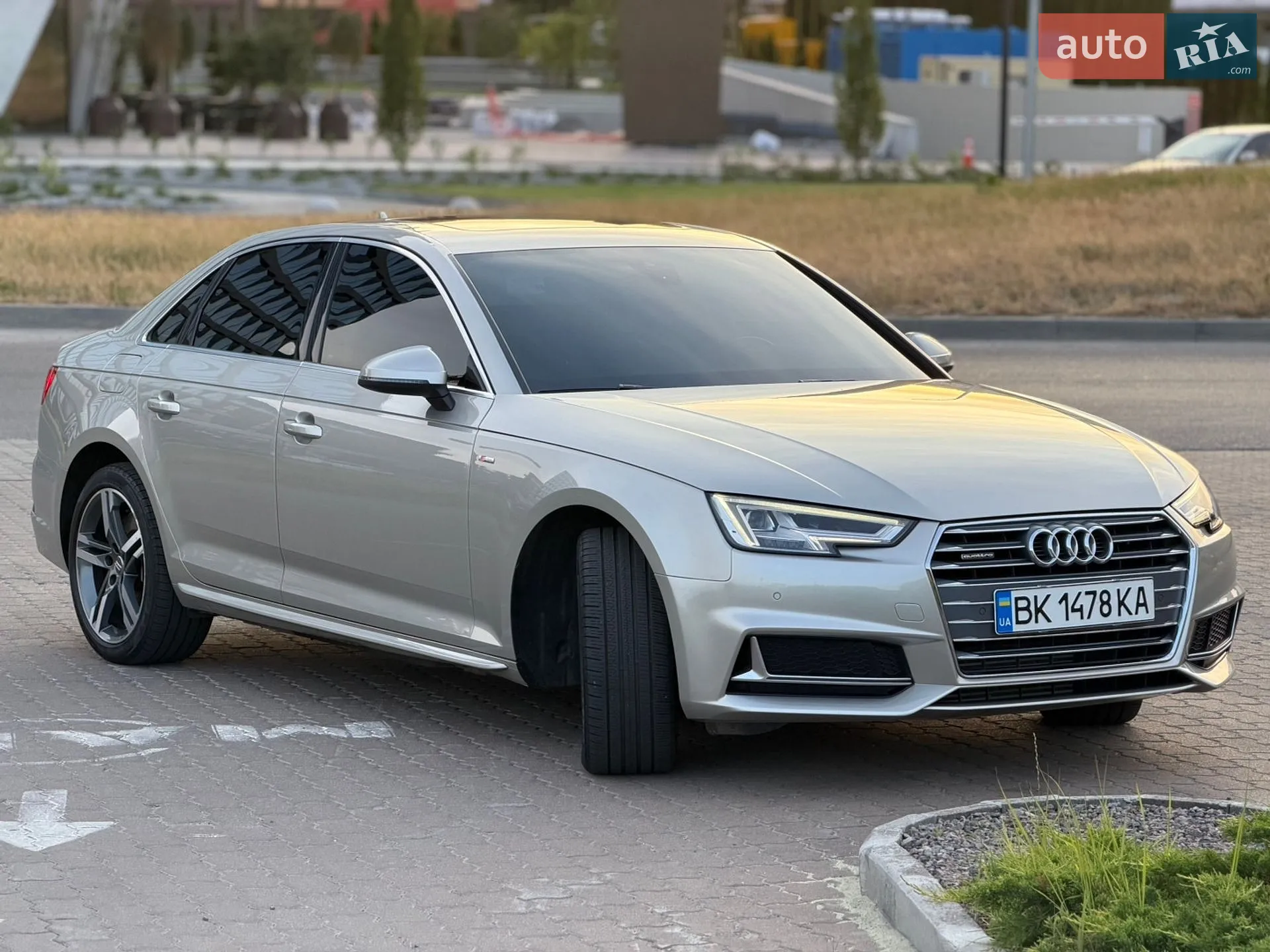2017 Audi A4 - мініатюра 3