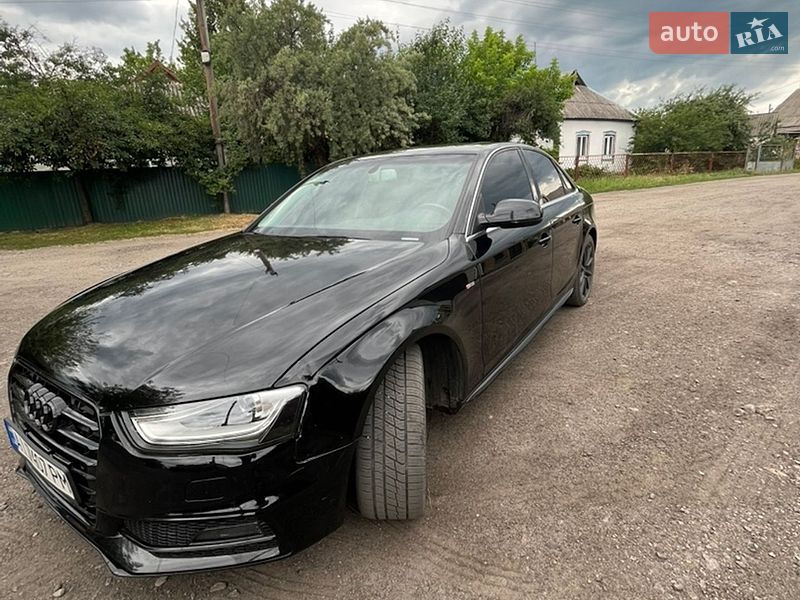 Седан Audi A4 2015 в Миргороде