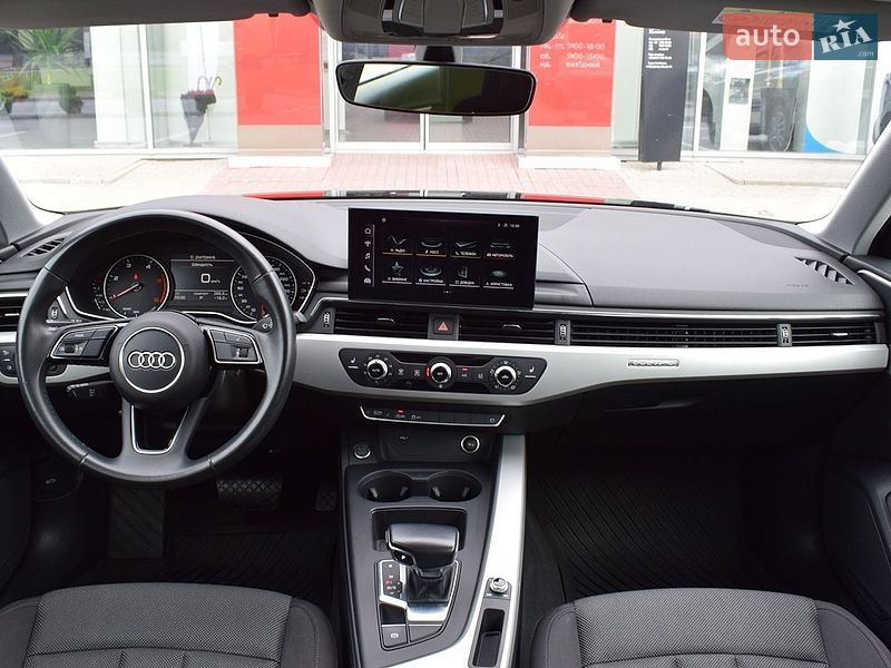 Седан Audi A4 2021 в Житомирі