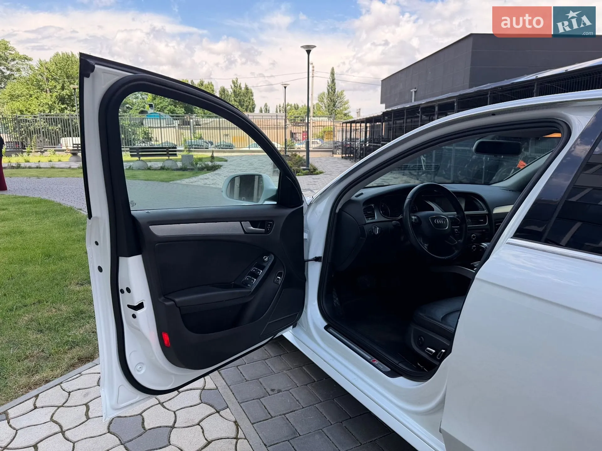2014 Audi A4 - мініатюра 108