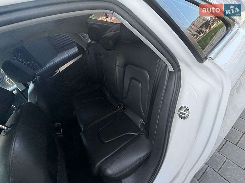 Седан Audi A4 2014 в Одессе