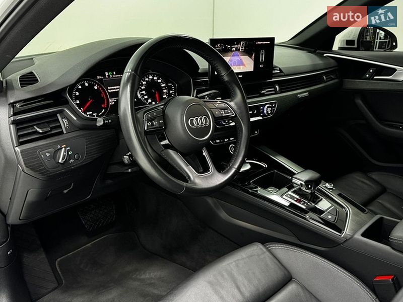 Седан Audi A4 2020 в Одессе