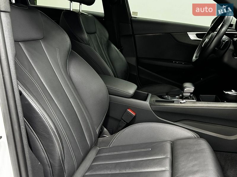Седан Audi A4 2020 в Одессе