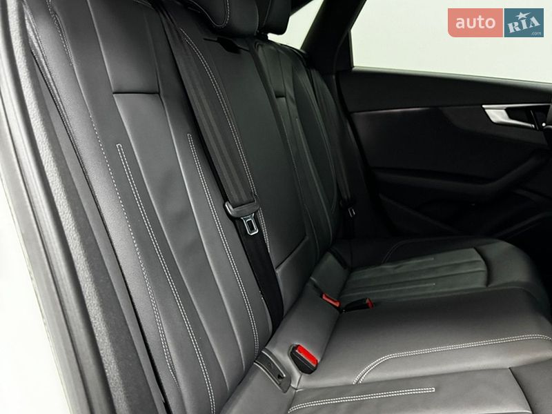 Седан Audi A4 2020 в Одессе