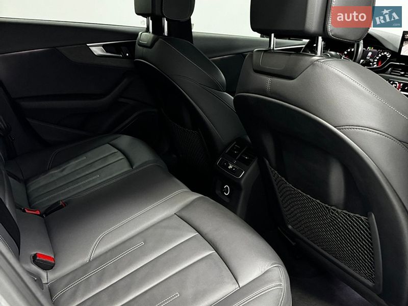 Седан Audi A4 2020 в Одессе