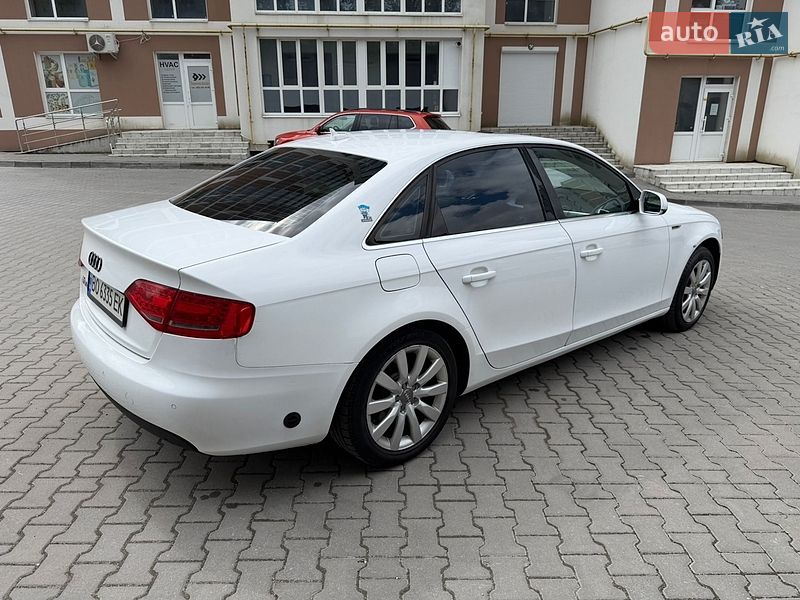 Седан Audi A4 2011 в Тернополе