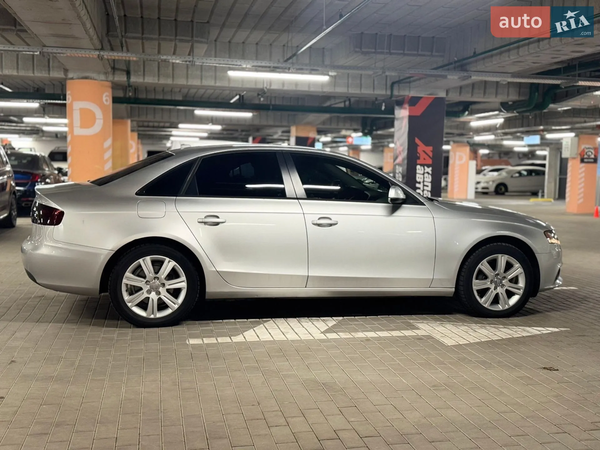 2010 Audi A4 - мініатюра 3