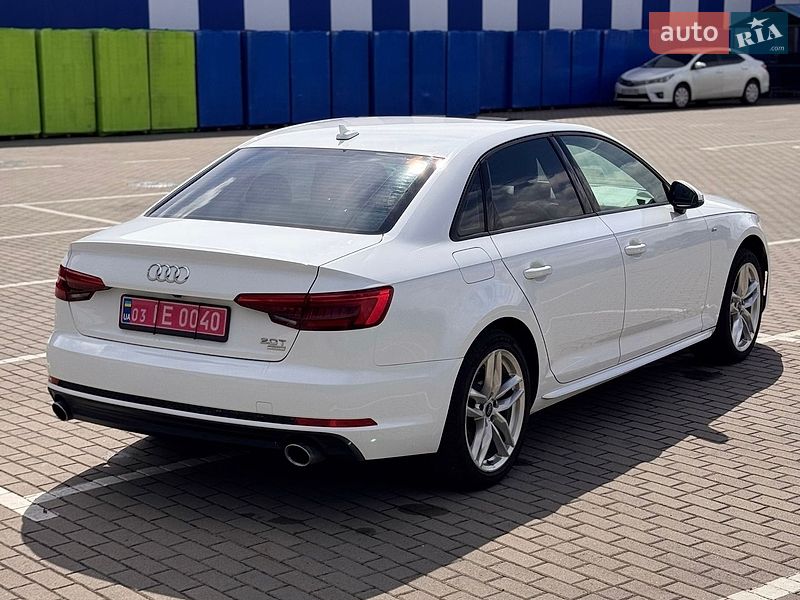 Седан Audi A4 2017 в Ровно