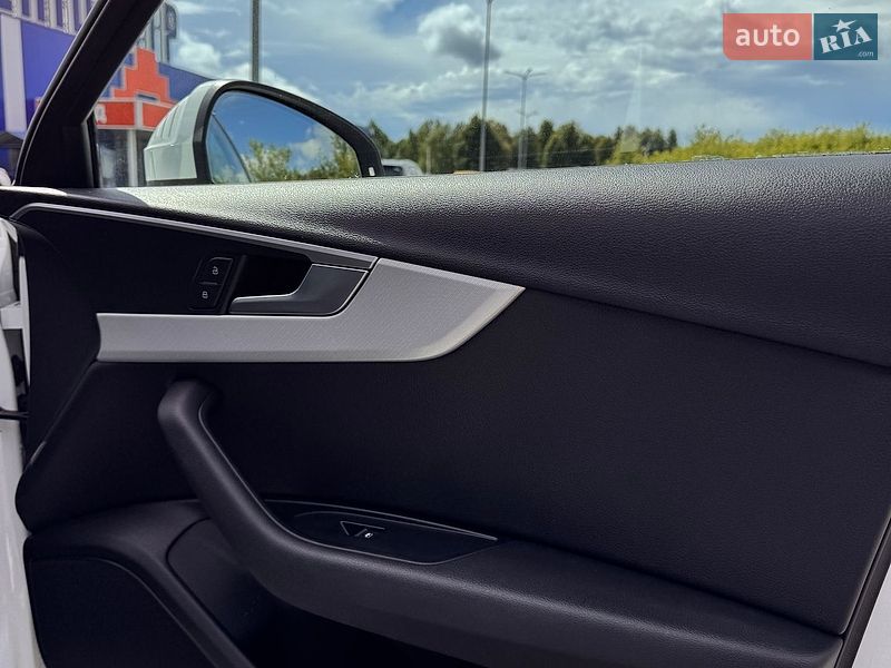 Седан Audi A4 2017 в Ровно