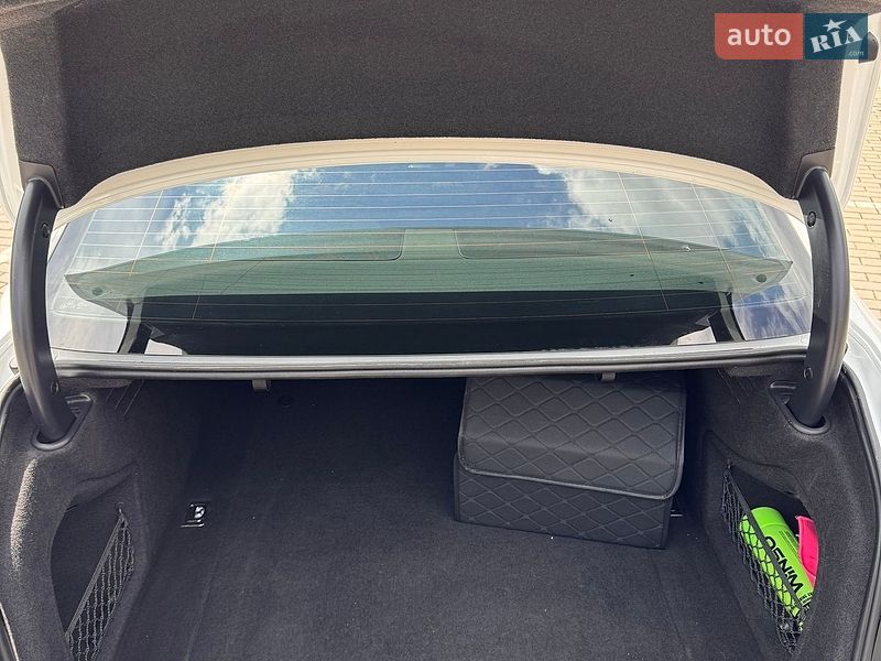Седан Audi A4 2017 в Ровно