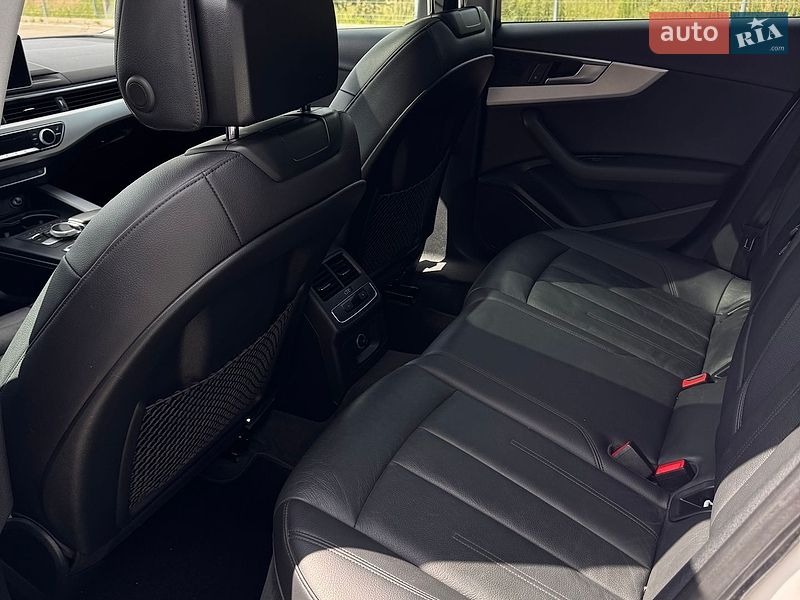 Седан Audi A4 2017 в Ровно