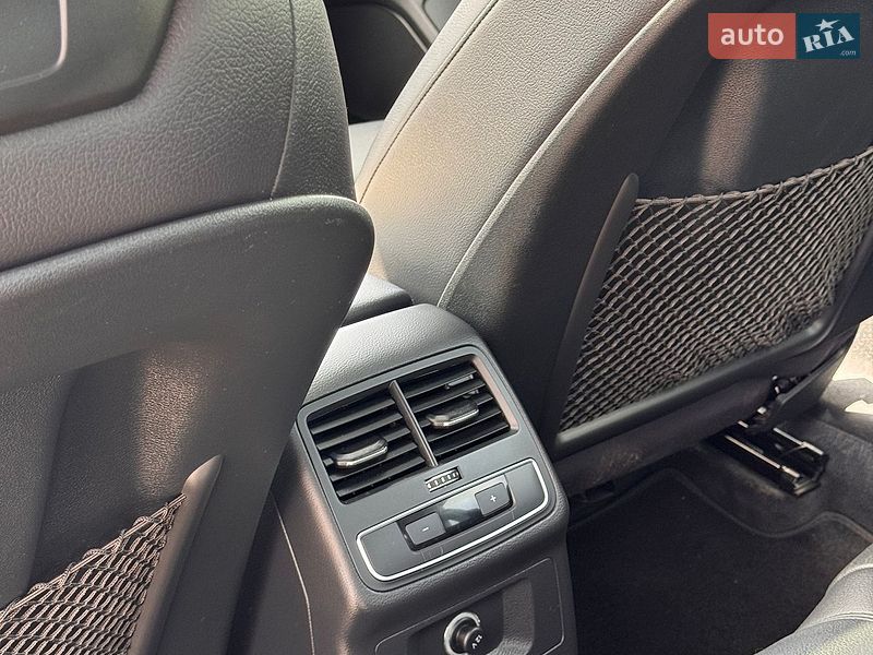 Седан Audi A4 2017 в Ровно