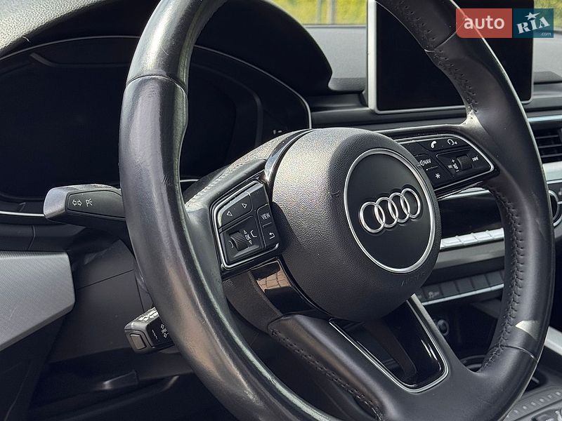 Седан Audi A4 2017 в Ровно