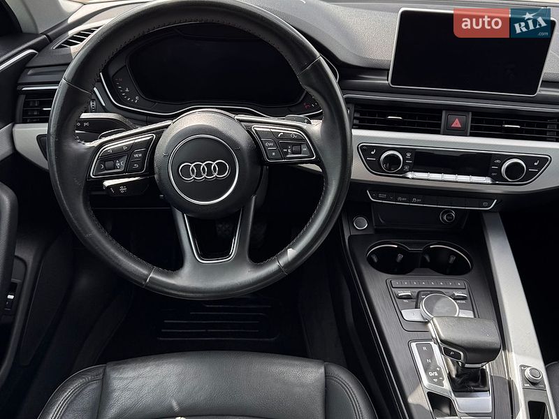 Седан Audi A4 2017 в Ровно