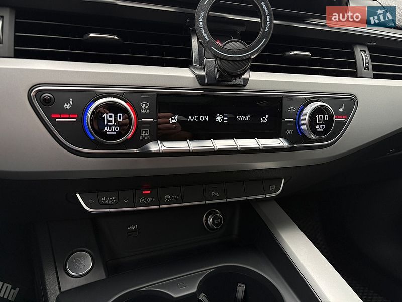 Универсал Audi A4 2020 в Мукачево