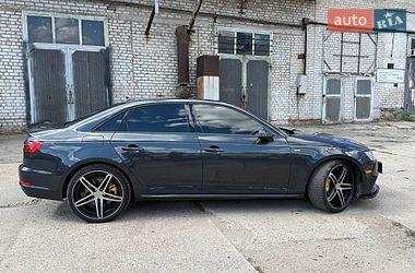 Седан Audi A4 2017 в Запорожье