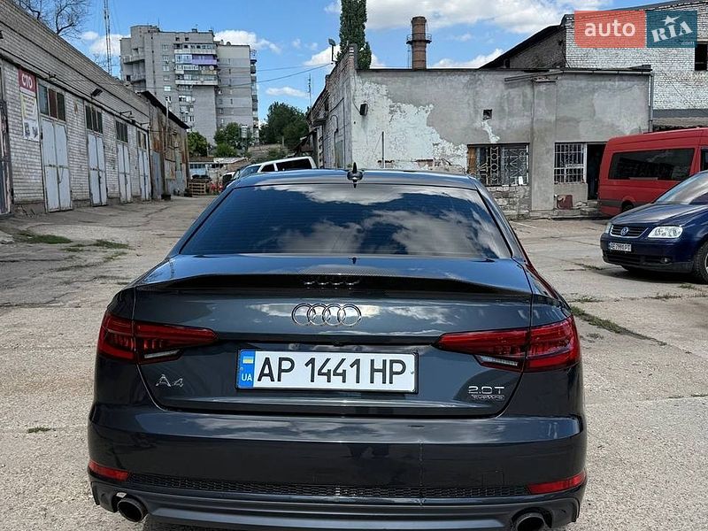Седан Audi A4 2017 в Запорожье