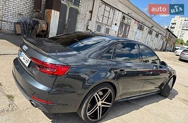 Седан Audi A4 2017 в Запорожье