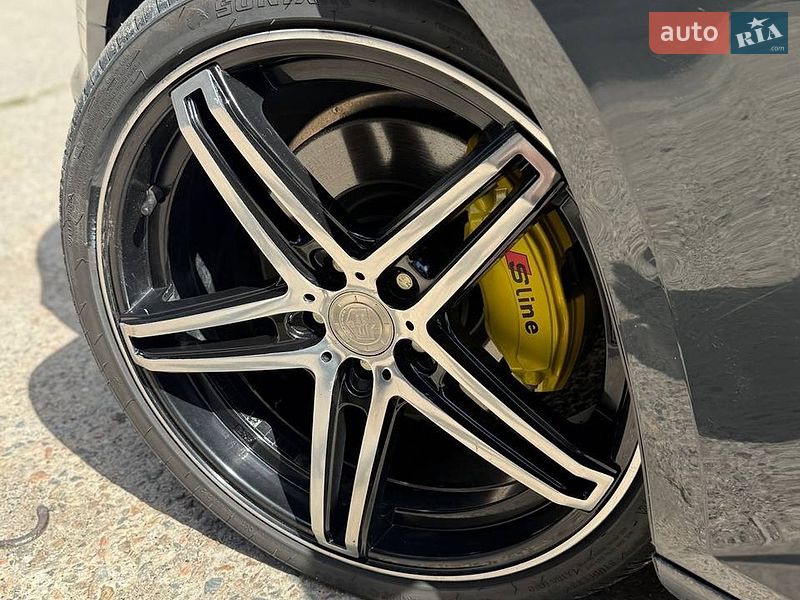Седан Audi A4 2017 в Запорожье