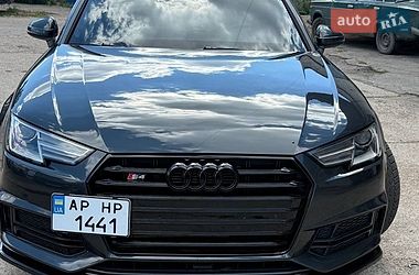 Седан Audi A4 2017 в Запорожье